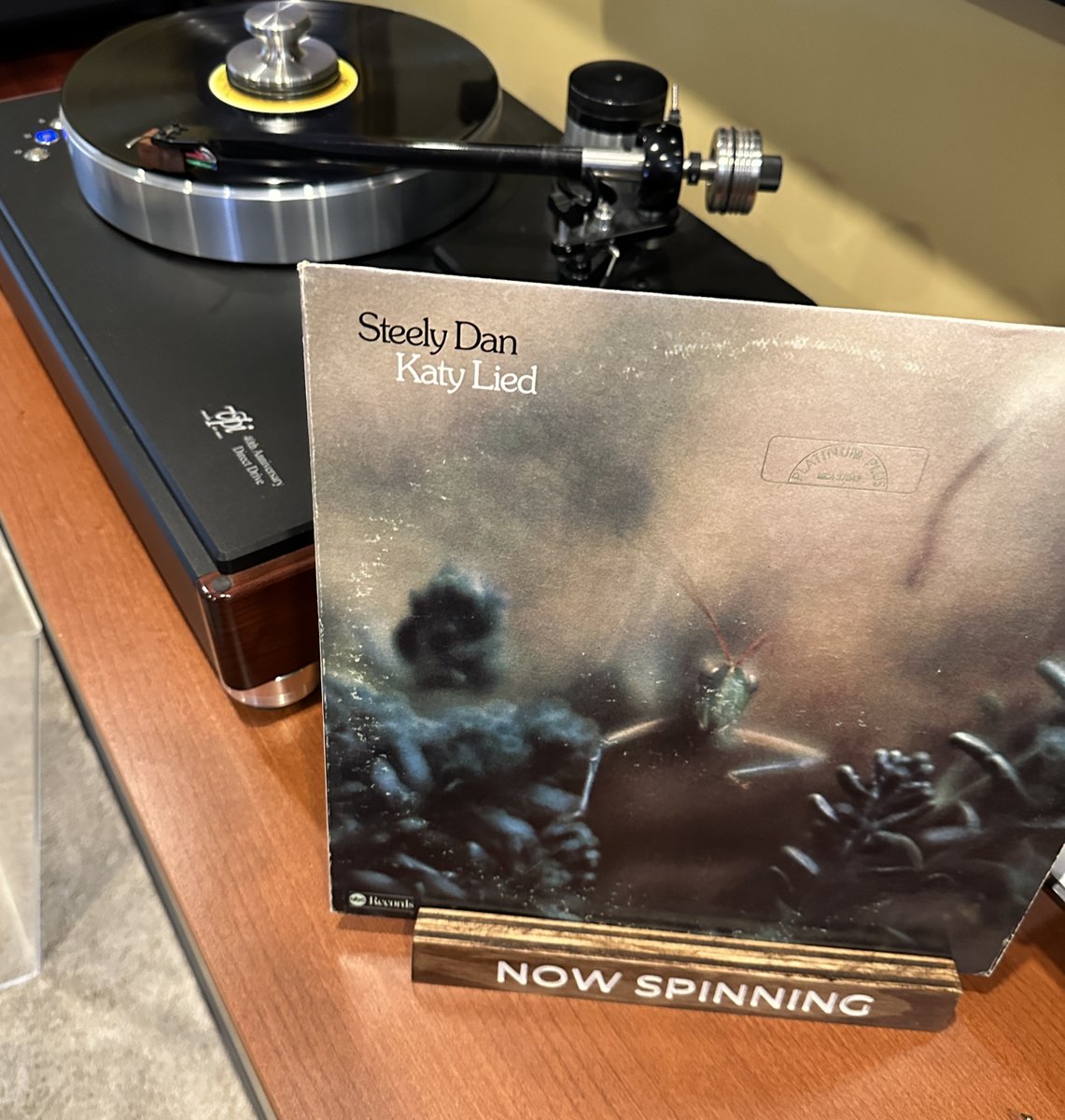 Steely Dan's Katy Lied because Paula said I had too... lol - A great choice any day of the week...

#steelydan #ilovemusic #gradolabs #vpiindustries