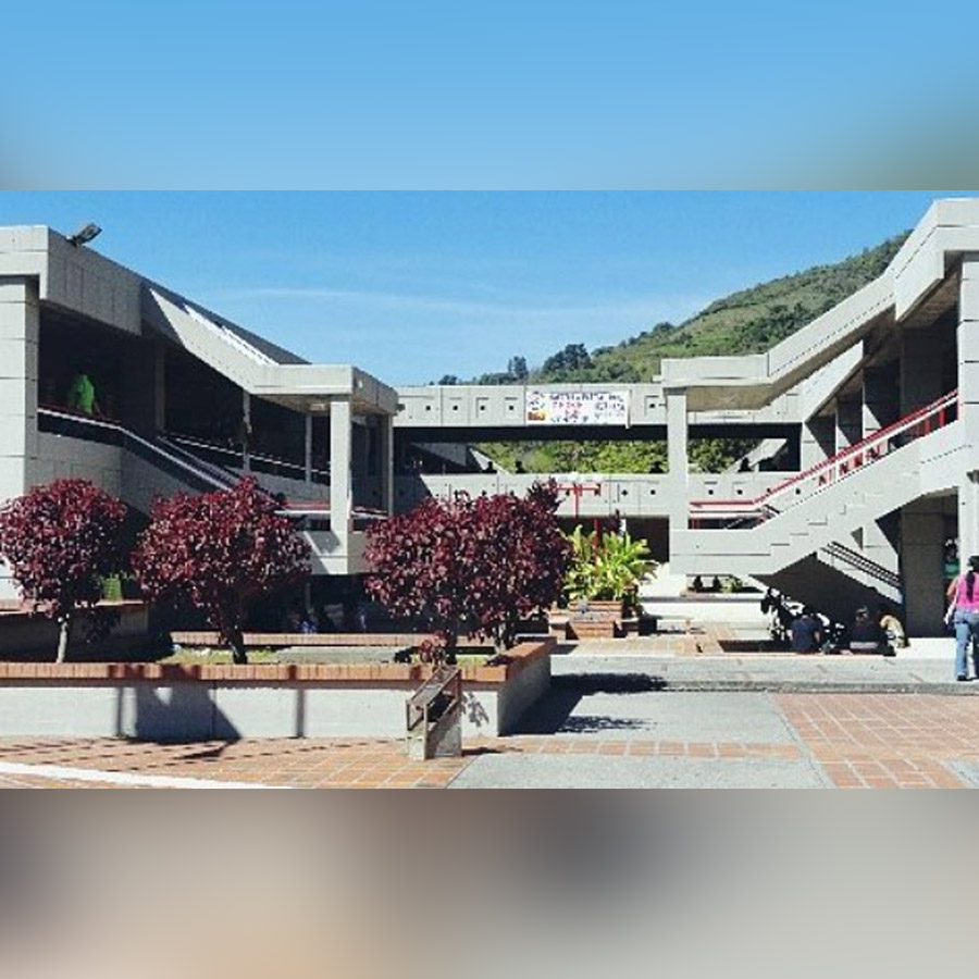 SoyDeMeridaVe's tweet photo. 2️⃣9️⃣ de Marzo (1785)
Fué fundada la Universidad de Los Andes 🎓
Se funda el Seminario San Buenaventura de Mérida. Institución de dió luz a la iluestre Universidad de Los Andes.
¡Felices #238ULA! https://t.co/xbdtc5OtXQ