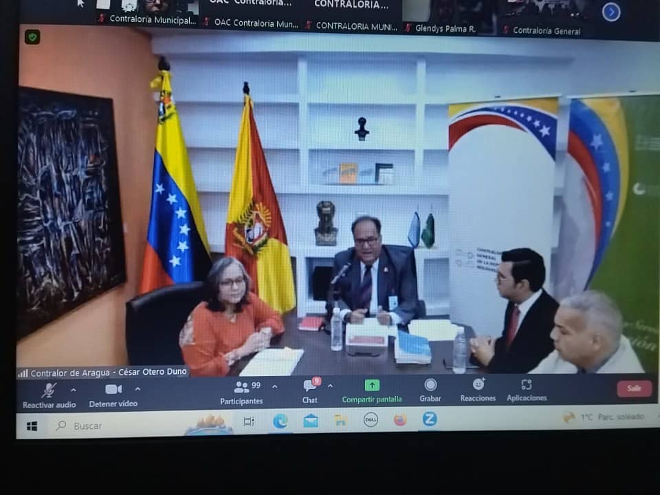 CMEArBolivar's tweet photo. La Contralora del municipio Bolívar presente en el Guebinario "Evolución de la Participación Ciudadana como Instrumento de Control Fiscal en Venezuela". Ponencia realizada por el Contralor del estado Aragua Lcdo. César Otero Duno.
.
.
#cmmb #municipiobolivar #CEAT
@CEAragua https://t.co/dqVskXqizh