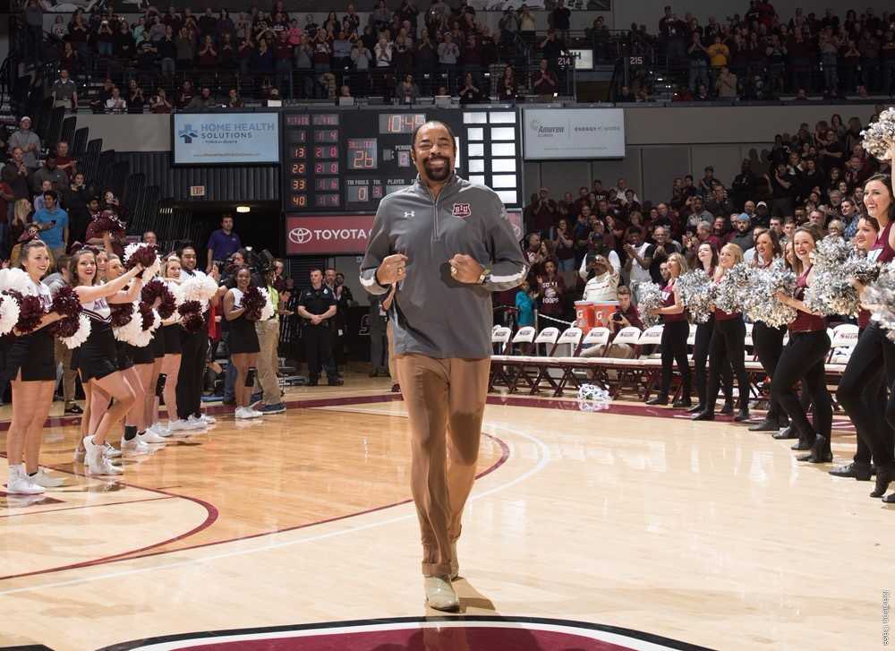 Happy Birthday to SIU Legend Walt Frazier! 