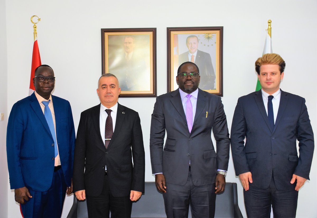 <a href="/jelidje/">Judicael ELIDJE</a> ,Rep @unfpaburundi a rendu visite à Alp Isikli,chef de mission de l'Ambassade de Turquie au Burundi.Occasion d'échanger sur la collaboration entre les 2 parties pr préserver la valeur humaine, promouvoir les piliers pgmmatiques de <a href="/UNFPA/">UNFPA</a> en lien avec le nouveau pgm pays.