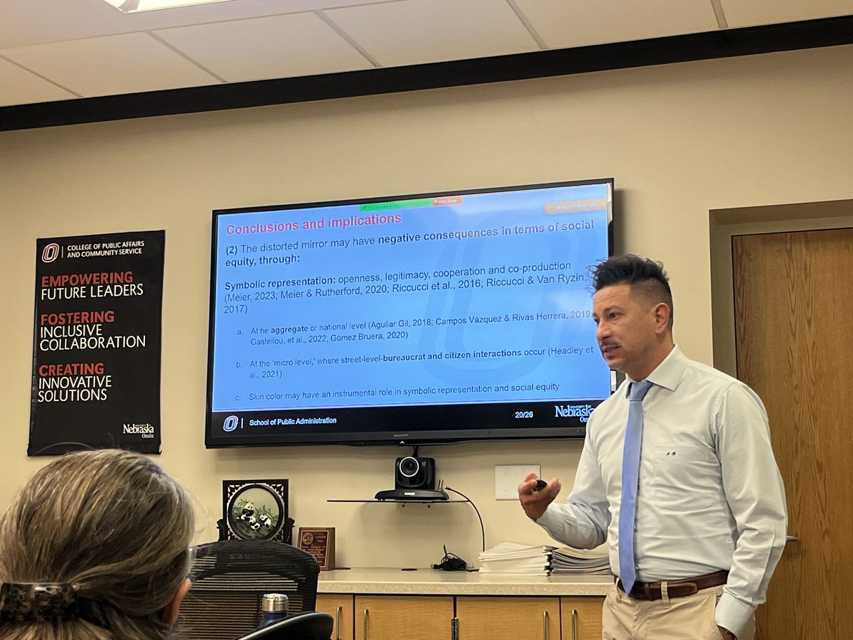 FelipEquity's tweet image. Yesterday I successfully defended my dissertation! I want to thank my amazing  Committee @gojodi @aeikenberry @rightbedone @VCUWilderDean @kangalicej and @ProfLatinxHlth for their guidance and encouragement throughout this process!! I had a great time at @UNOSPA! 📖 ✅