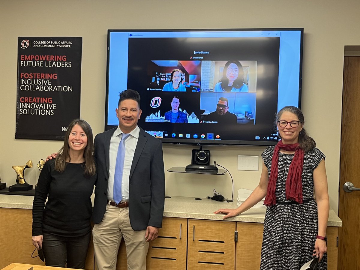 FelipEquity's tweet image. Yesterday I successfully defended my dissertation! I want to thank my amazing  Committee @gojodi @aeikenberry @rightbedone @VCUWilderDean @kangalicej and @ProfLatinxHlth for their guidance and encouragement throughout this process!! I had a great time at @UNOSPA! 📖 ✅