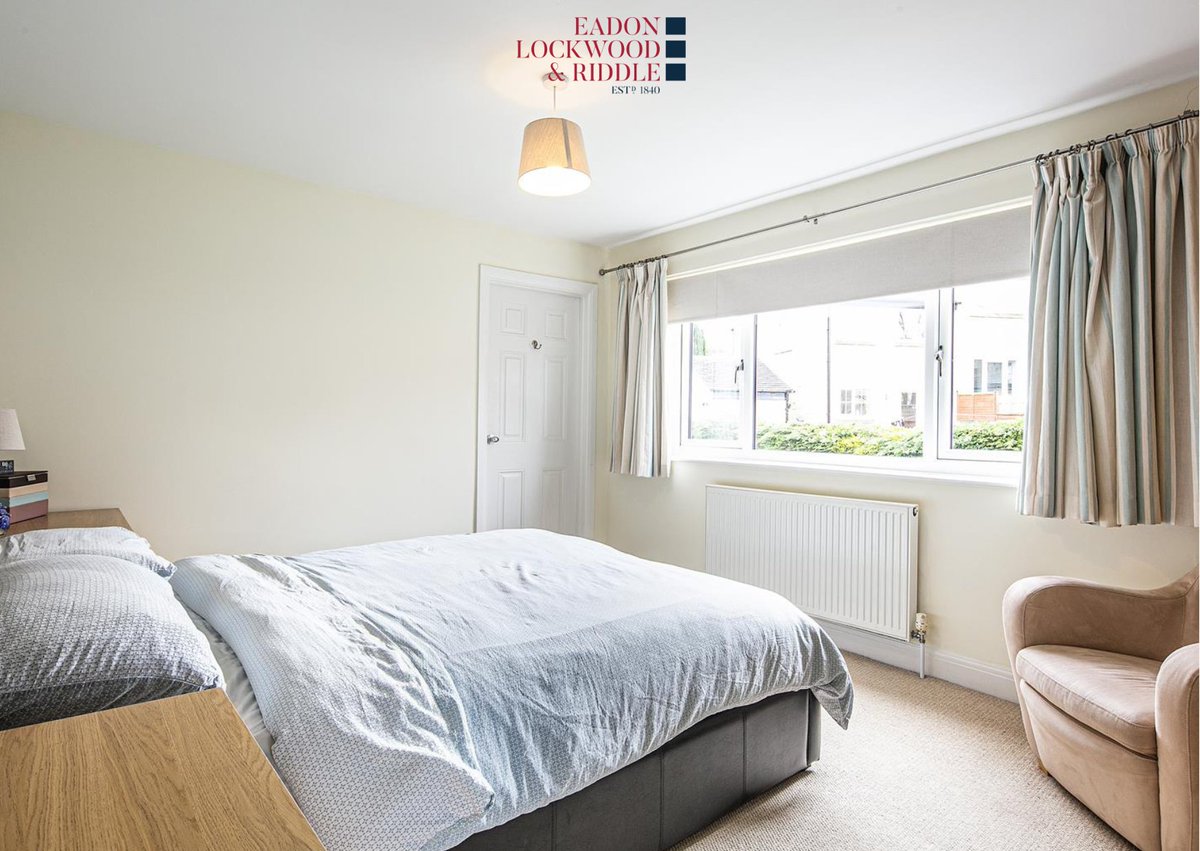 ELRltd's tweet photo. Baslow Road, Totley 📍
£700,000 💷

Situated back from the road and conveniently placed for scenic local walks, 2 popular pubs and bus links into town. 

▫ 4 bed
▫ Sitting room
▫ Kitchen
▫ 2 bathrooms 
▫ Garden

https://t.co/EihMVXSnjz

#ELR #sheffield #totley  #forsale https://t.co/jdP9p8BAdX
