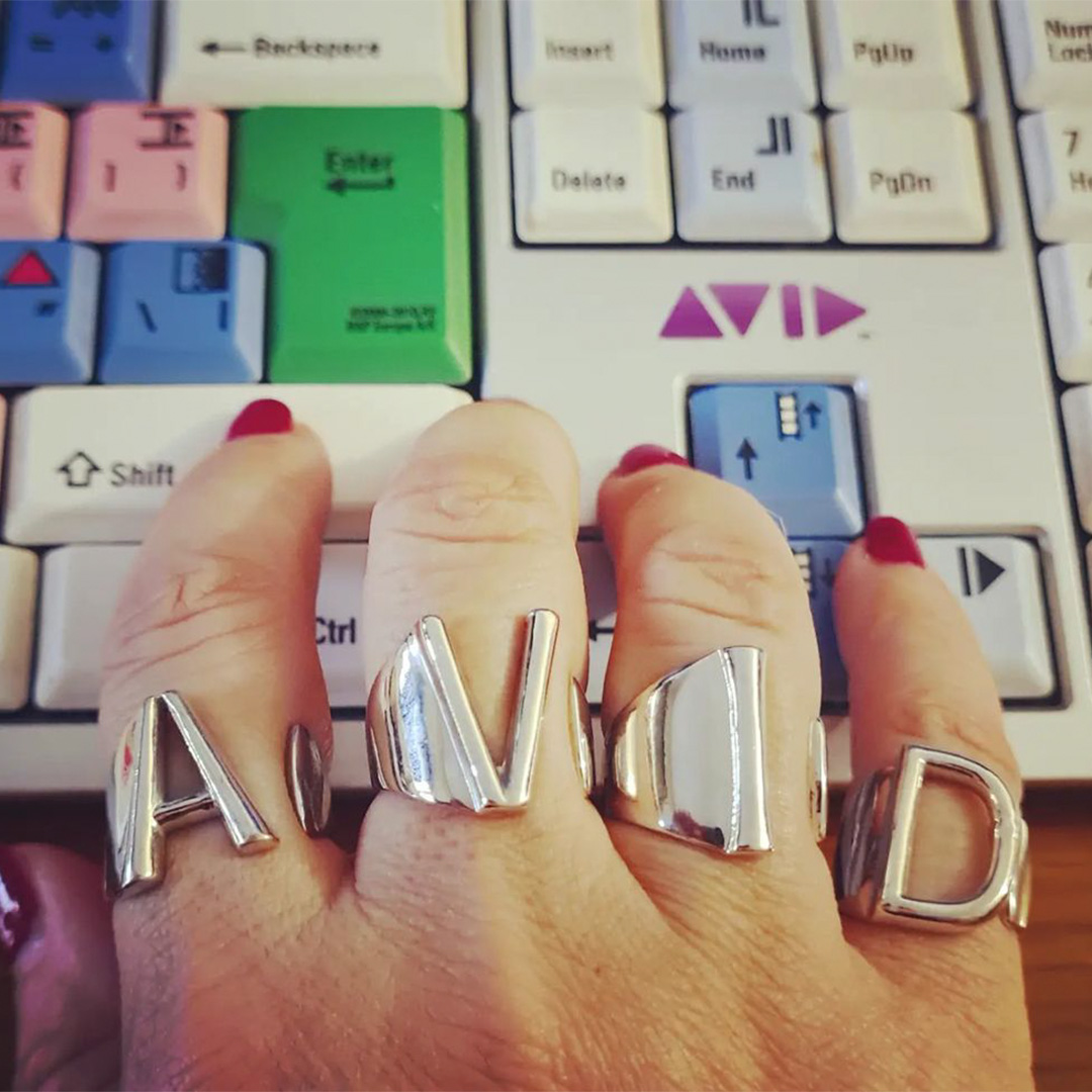 MediaComposer's tweet photo. 😍 Avid fan
📷 https://t.co/mxRJJCt7FB
▶️ https://t.co/f1sv8KvY1z
#avidfan #rings #closeup #keyboard #shortcuts #postproduction #mediacomposer #avid https://t.co/h6KcrosJdg