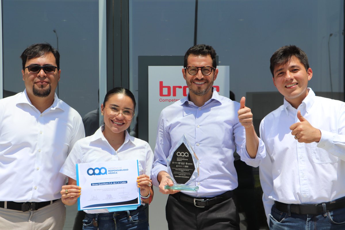 BroseMx's tweet photo. El distintivo de Responsabilidad Hídrica en la Industria, aQa, es el mayor reconocimiento otorgado por la @cea_qro  en colaboración con la @conagua_mx .  La planta de Brose Aeropuerto recibió el distintivo aQa con un reconocimiento de mención honorífica,  #CuidemosElAgua https://t.co/ugfSzj91wf