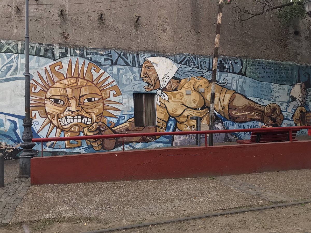 _MarOch's tweet photo. Desde el barrio de la Boca, actividad de la Convención #Connect360 Buenos Aires 2023. Vía @Netmedia_mx https://t.co/AXAJwXd4nj