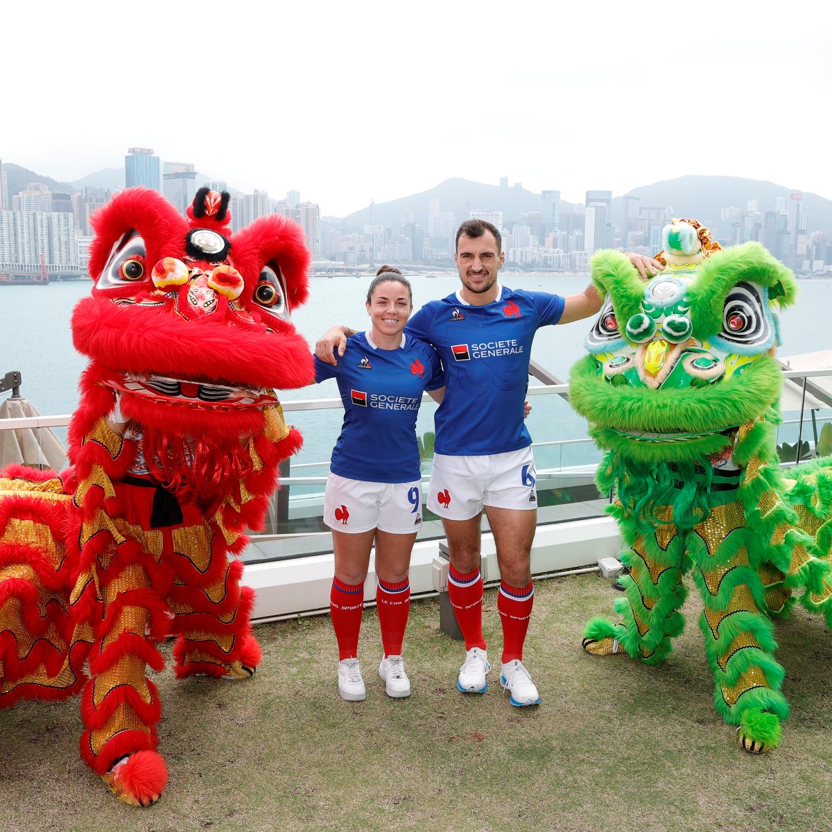 📍 𝐇𝐨𝐧𝐠 𝐊𝐨𝐧𝐠 

<a href="/NeisenCarla/">Carla Neisen</a>  et <a href="/PaulinRiva/">Paulin Riva-OLY</a>  étaient présents pour la photo des capitaines 📸

J-2 avant le début du tournoi 🔥

#France7 #HK7s @WorldRugby7s  <a href="/OfficialHK7s/">Hong Kong Sevens</a>