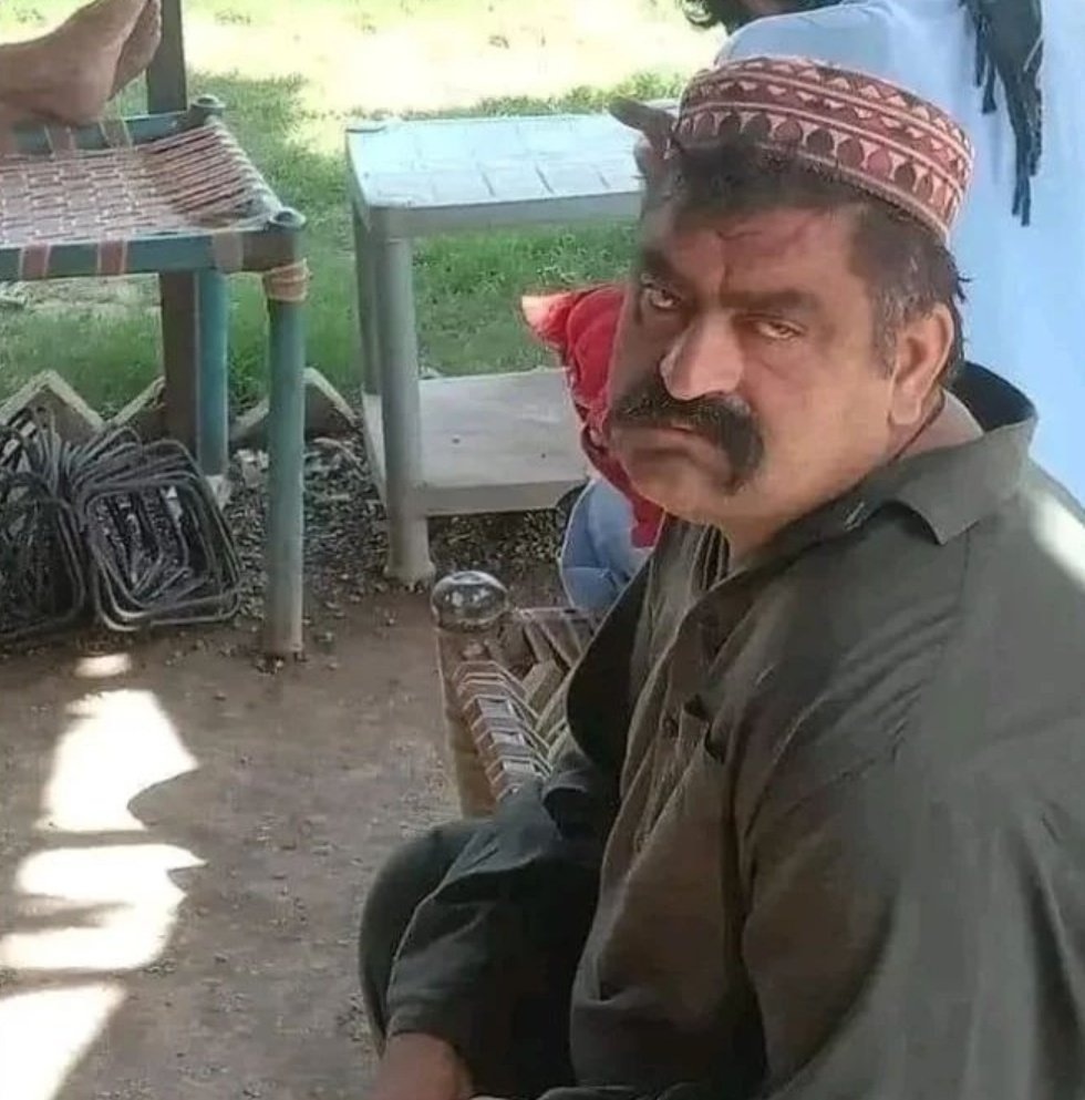 Seebi 🖤 (🌚 خوش ہوں ) tweet media