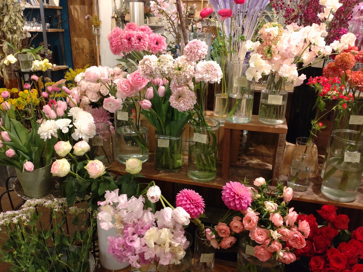 flowerforsubbu's tweet photo. 【ご報告】
先日、お花屋さんにご相談に行ってきました！
桜を使った、春いっぱいのお花にしてくださるようです！
皆さまからお預かりしたスッブへのお気持ちが素敵なお花に変わるのが楽しみですね💚💚🌸💚🌸🌸🌸 https://t.co/6Acu36t0TA