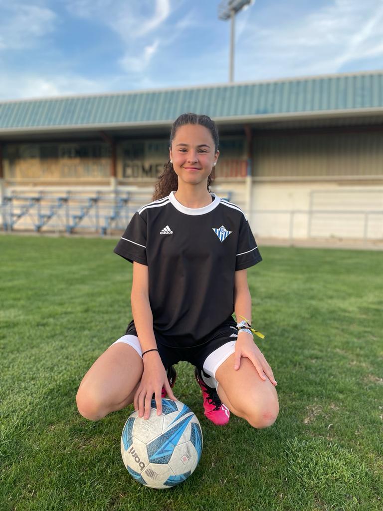 udcasetas's tweet photo. Entrenamiento Selección Aragonesa Sub 17.
Queremos dar la enhorabuena a Marta Marquez jugadora de nuestro Femenino B, por su convocatoria para un entrenamiento con vistas al campeonato de España de esta categoría.
#aupacasetas
#udccantera https://t.co/mz3jLclP9q