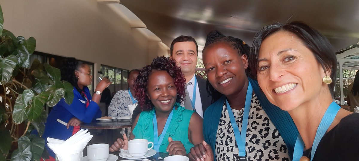 GuerreraCasas's tweet image. Surrounded by powerful people... Stella &amp;amp; Rossyln, informal vendors &amp;amp; mobilisers from Mukuru who manage to keep a smile &amp;amp; inspire despite the super challenging conditions &amp;amp; 19-hour workdays #informality #urbanfoodfutures #Nairobi #globalsouth