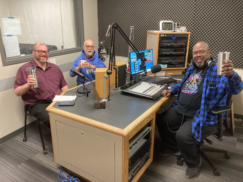 Talking Pictures 3-29-23 - John Wick: Chapter 4 (2023) and Vengeance (2022) and a preview of the Cedar Rapids Independent Film Festival with Hollis Monroe, Phil Brown and Scott Chrisman. ow.ly/NvK850NuTif