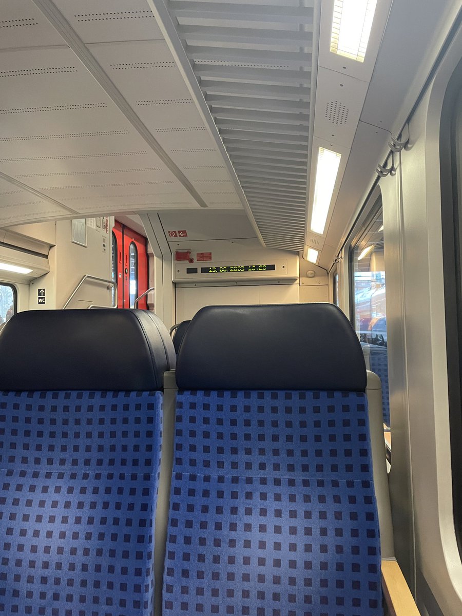 Tiffy_0013's tweet photo. Zurück in die Zukunft 🙈
13.08.2003 https://t.co/Qt0e32iULk