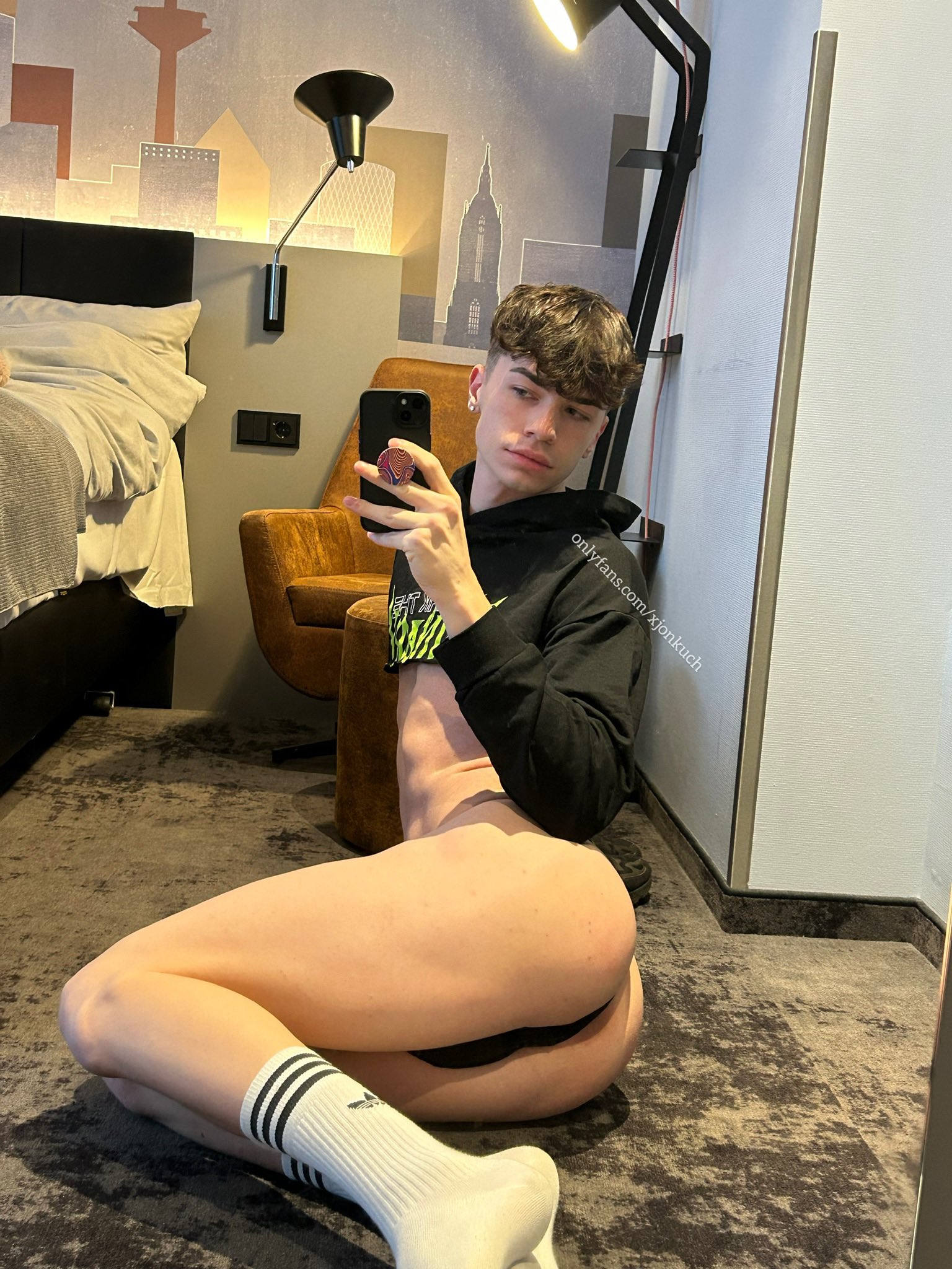 X-এ xjonkuch: sup guyss im bored 🙈 t.coGmQaJruAoj  X