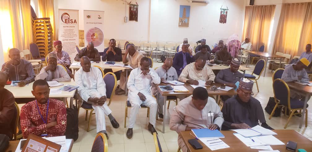 NigerEisa's tweet photo. Cérémonie d’ouverture des ateliers de validation du manuel de GRH et du règlement financier de la CENI en présence de Me Issaka Souna, p/CENI, du SG du gouvernorat et du DR EISA ce mardi 28 mars 2023 à Dosso
#CENI #Dosso #UE #HCME #GRH #Finances https://t.co/V2caWe2NJ5