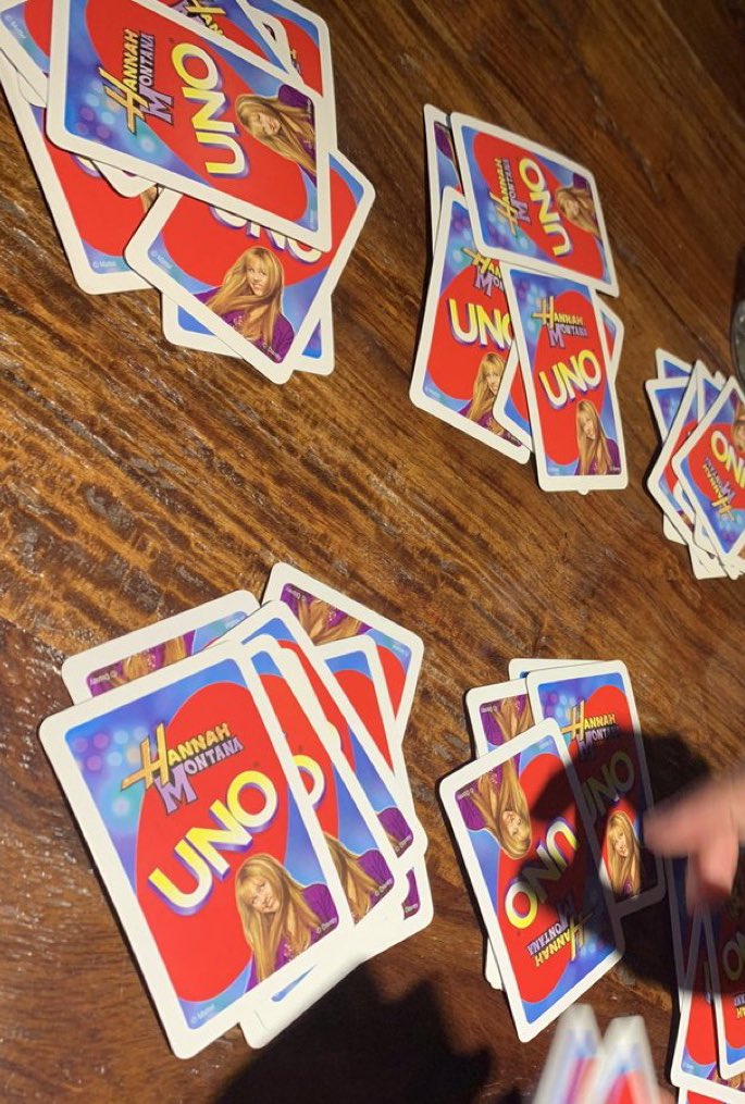 OCHannahMontana's tweet photo. doing free tarot readings hmu https://t.co/bFK9On23G8