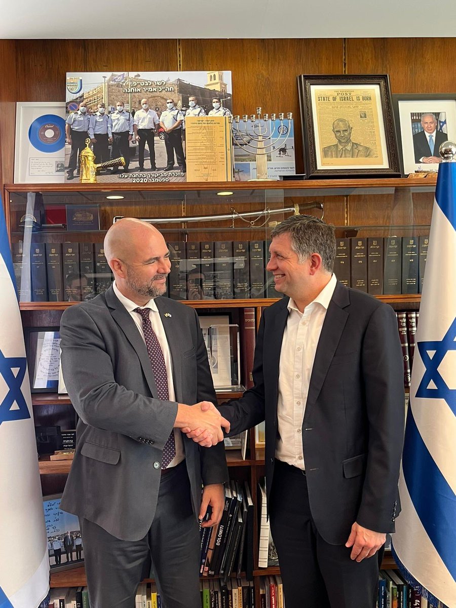 SamGrundwerg's tweet photo. Productive meeting today with the Speaker of Knesset ⁦@AmirOhana⁩ . I wished him a happy Passover on behalf of myself and @khuia. The Knesset is the center of Israel's robust democracy and a natural place to advance our work and to advocate for the unity of our people. https://t.co/MrBFWZO9Pl