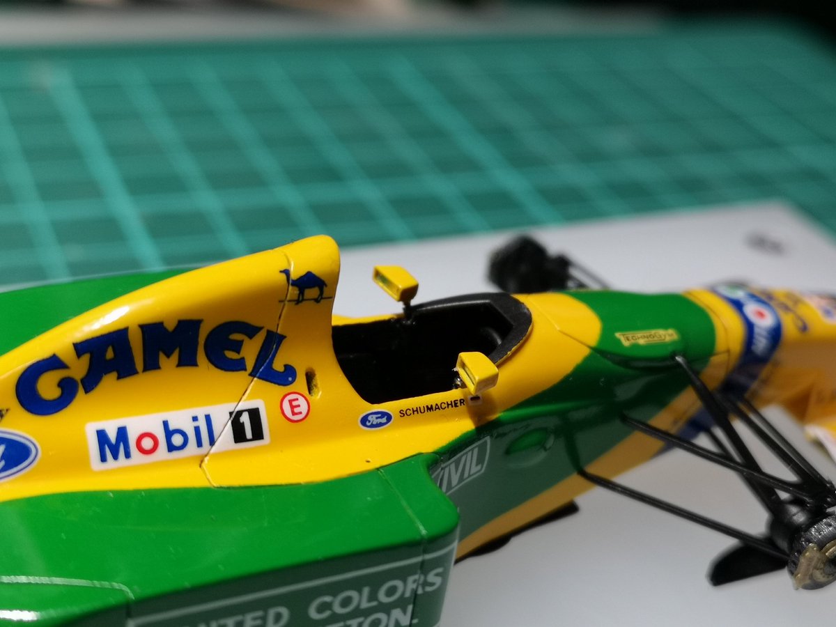 n_mansell2012's tweet photo. ミラーを取り付けたあとに、ステーは黒だということに気づい��やり直しました🥺
#43オモロー
#B192
#うっかりモデリング https://t.co/CjNtKQDPqf