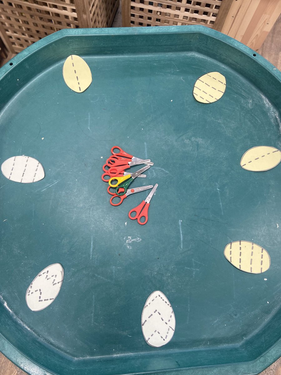 MrsAlty_ECT's tweet photo. Having a great week ๐ I also started a mindfulness club with Year 3
#reception #traineeteacher #edgehill #exploreandplay https://t.co/kiDV1ARqz7