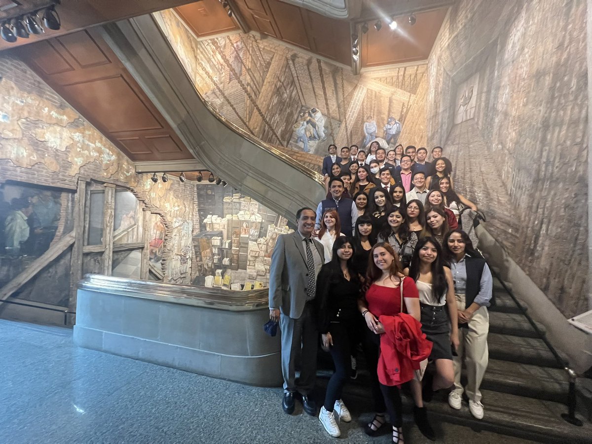 Con mis alumnos en la SCJN