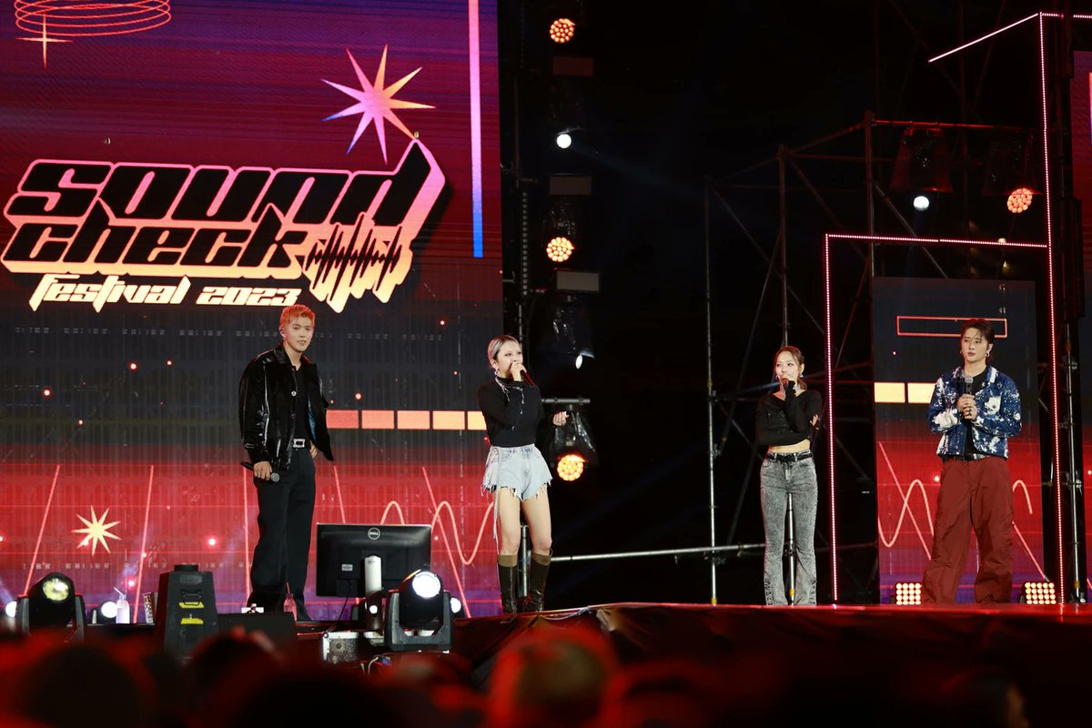 hiddenkard_th's tweet image. #KARD ㅡ 230325 #SoundCheck_TH 

ภาพ KARD จากงาน Sound Check Festival 2023 - 1

©️Hello Asian 
#카드 @KARD_Official
