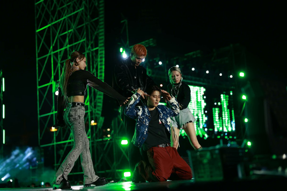 hiddenkard_th's tweet image. #KARD ㅡ 230325 #SoundCheck_TH 

ภาพ KARD จากงาน Sound Check Festival 2023 - 1

©️Hello Asian 
#카드 @KARD_Official