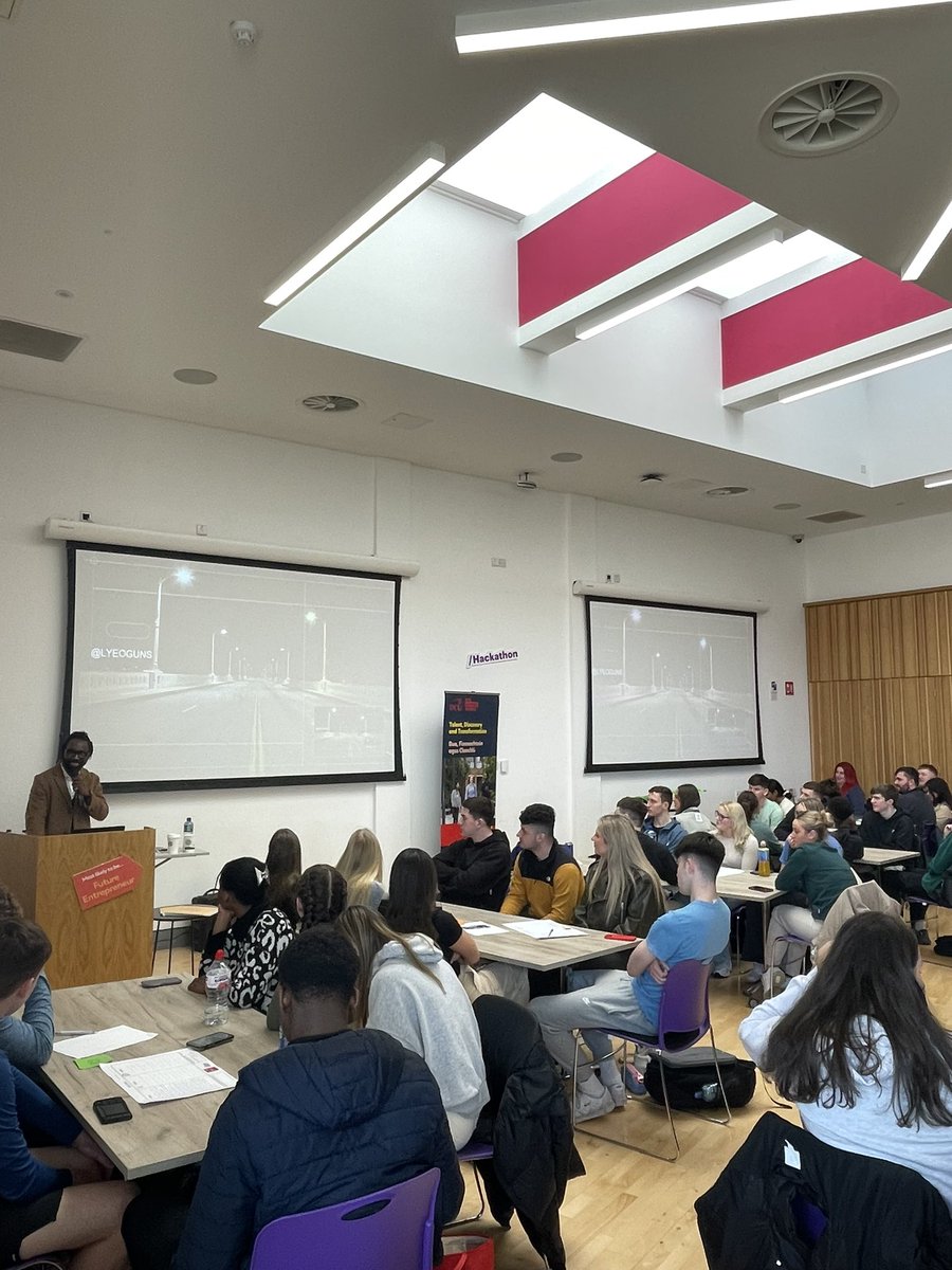 Our third speaker is <a href="/LyeOguns/">Lye</a> ! ⚡️