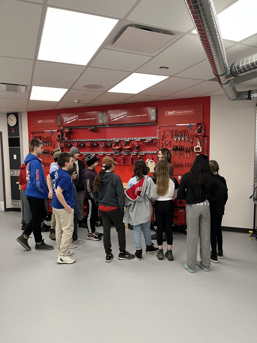 AMETFOenviro's tweet photo. Thanks OYAP of the hands on learning experience this morning! 
#BedfordPS
#AMDSBOYAP https://t.co/zdZx404EC8