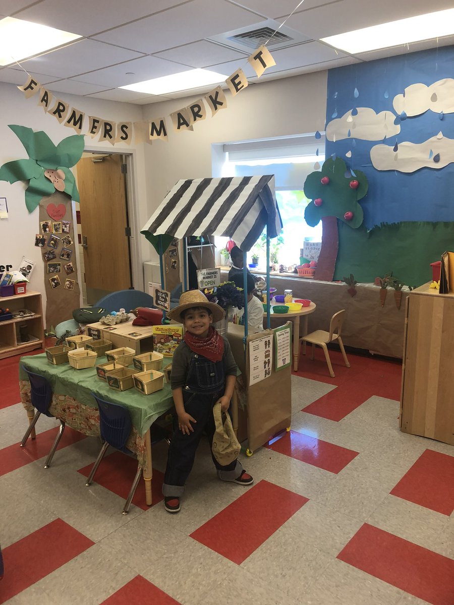 RoseHillPreKBX's tweet photo. Farmer’s Market Fun at Webster 1 #nycschools #3kforall #prekforall #bronx #csd10 https://t.co/VTwcnpNCva