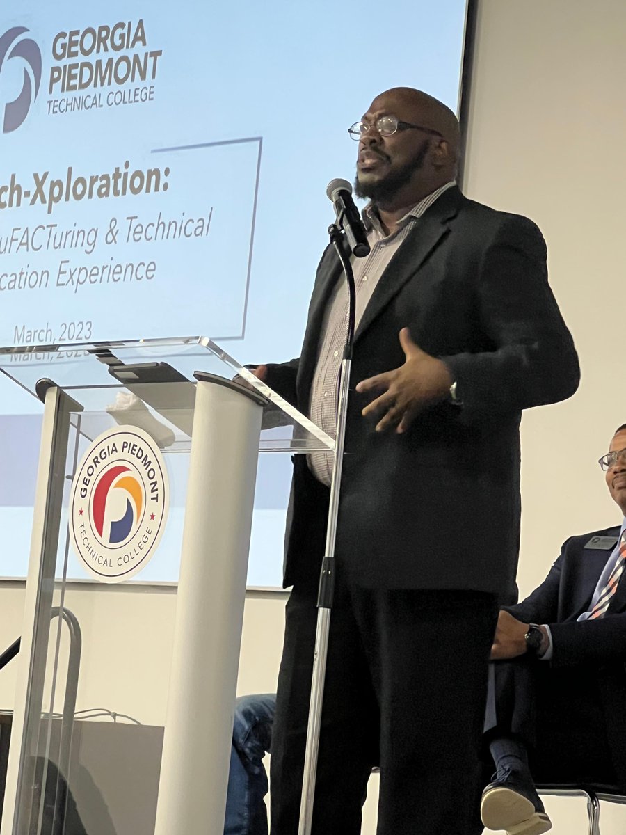 GoGPTC's tweet image. Tech-Xploration in Newton. 🤗Thanks to our sponsors, employers, keynote speaker and -most importantly- our students! Remember, “Make good choices!”

#GoGPTC