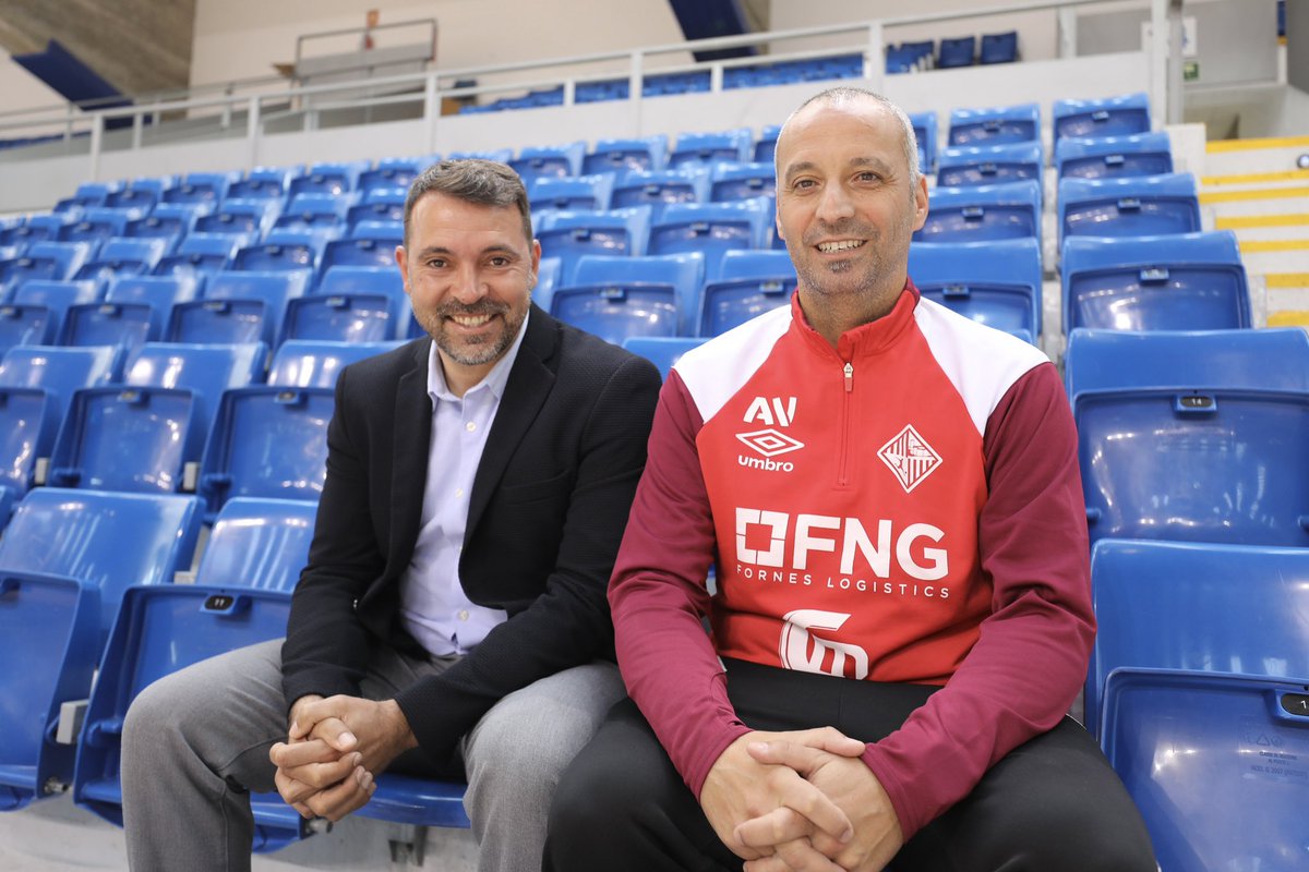 🗣️ <a href="/AVadillo4/">Antonio Vadillo</a> 

“𝐂𝐚𝐝𝐚 𝐯𝐞𝐳 𝐞𝐬𝐭𝐚𝐦𝐨𝐬 𝐦𝐚́𝐬 𝐩𝐫𝐞𝐩𝐚𝐫𝐚𝐝𝐨𝐬 𝐩𝐚𝐫𝐚 𝐚𝐟𝐫𝐨𝐧𝐭𝐚𝐫 𝐞𝐬𝐭𝐞 𝐭𝐢𝐩𝐨 𝐝𝐞 𝐬𝐢𝐭𝐮𝐚𝐜𝐢𝐨𝐧𝐞𝐬”

palmafutsal.com/antonio-vadill…

#MallorcaPalmaFutsal
#SOMMallorca
#SOMPalma