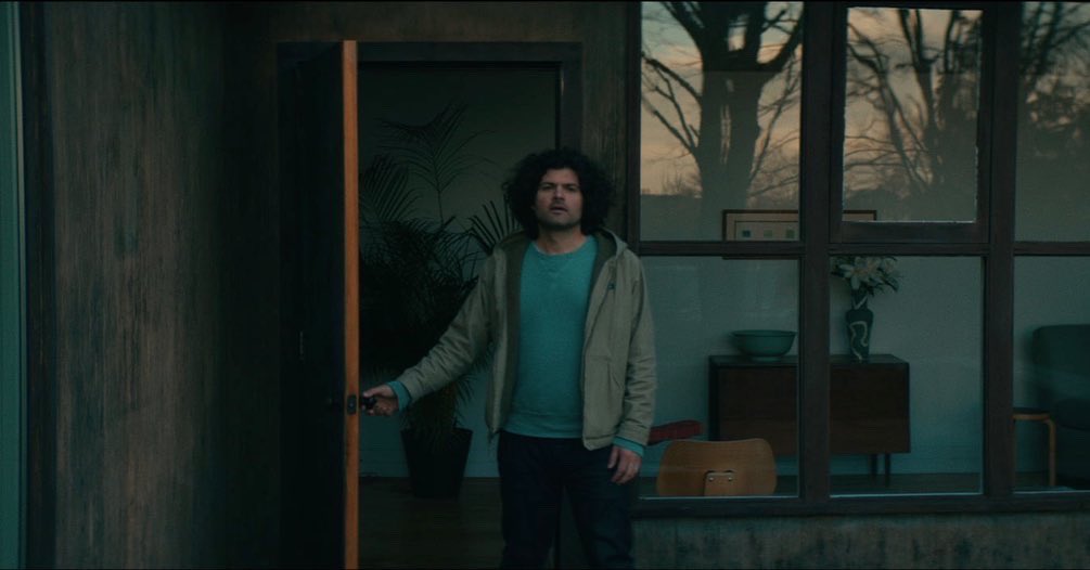 bureauworks's tweet photo. Pete takes his new girlfriend to see his childhood home before his parents sell it. It's the perfect house for a romantic weekend — 3 bedrooms, 2 bathrooms, and not haunted. 'My House, Carl', a #shottfilm by writer/director @kempbaldwin. https://t.co/wAAYjBwIVv