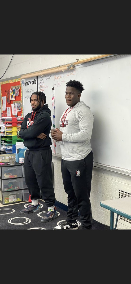 AMCAT_Football's tweet photo. Our guys had a great morning reading and talking to students at Paxton Center School! 📚

Thank you for having us ❤️ https://t.co/lUIbuG1oxe