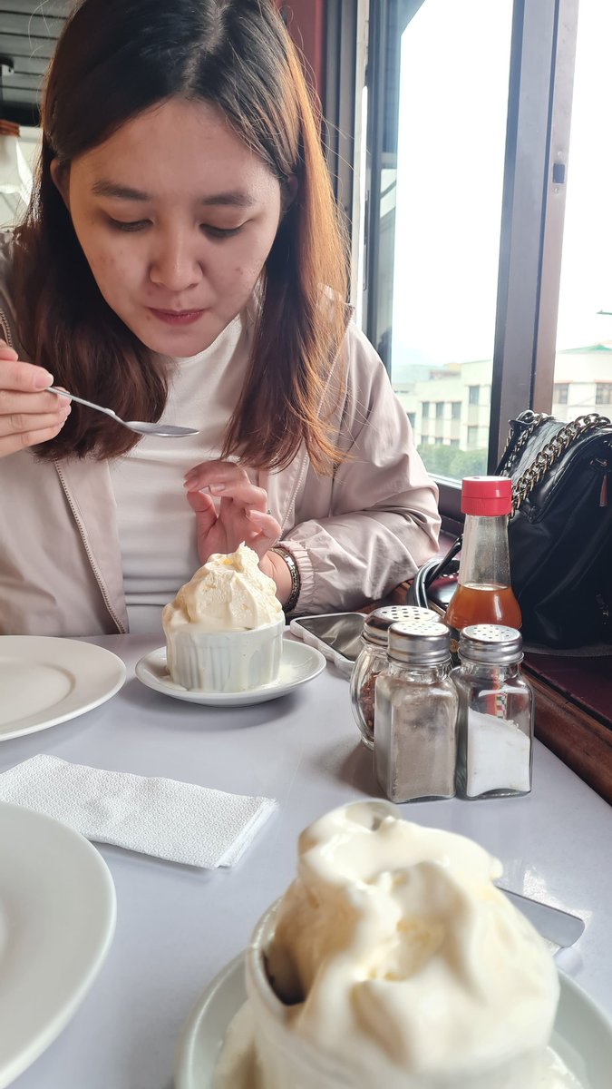 PopoysonX's tweet photo. My happiness soon to be my Misis 🤗🤗🤗 https://t.co/KsaSL0Yz3x