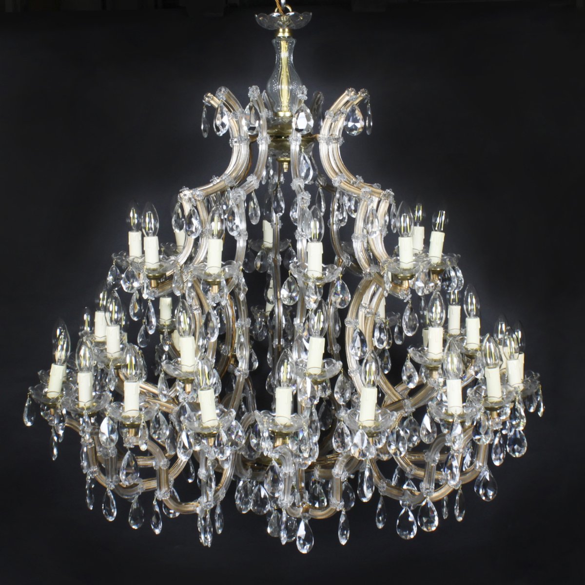 Regent_Antiques's tweet image. We are pleased to offer a wide range of highly decorative and functional #antique #lighting. Our selection is carefully chosen to include examples of small table lamps, #candelabra, #chandeliers and floor #lamps to suit all rooms and requirements.

regentantiques.com/category/antiq…