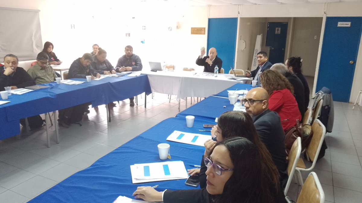 DRTCOQUIMBO1's tweet photo. El #CTRU de la @DirecDelTrabajo en la Región de Coquimbo, discute la agenda para el año 2023. #trabajodecente https://t.co/h2uacnDQKT