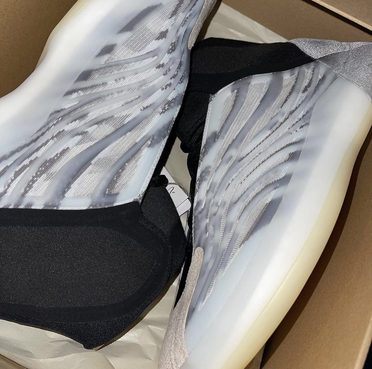 CHINNIE1380's tweet photo. RE TWEET PLEASE‼️

SIZE 12‼️

WORN 1X‼️

IMMACULATE CONDITION‼️

$150 SHIP GIFT‼️ https://t.co/A2tU7kDfQ2