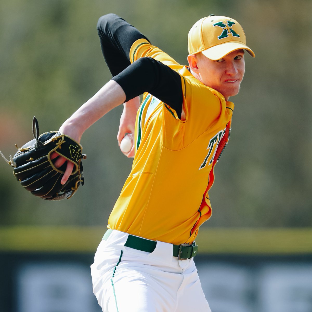 Frank Menendez and Ty Starke are locked in a pitcher's duel through three 👀

T4 | Doral Academy 0, St. Xavier 0
