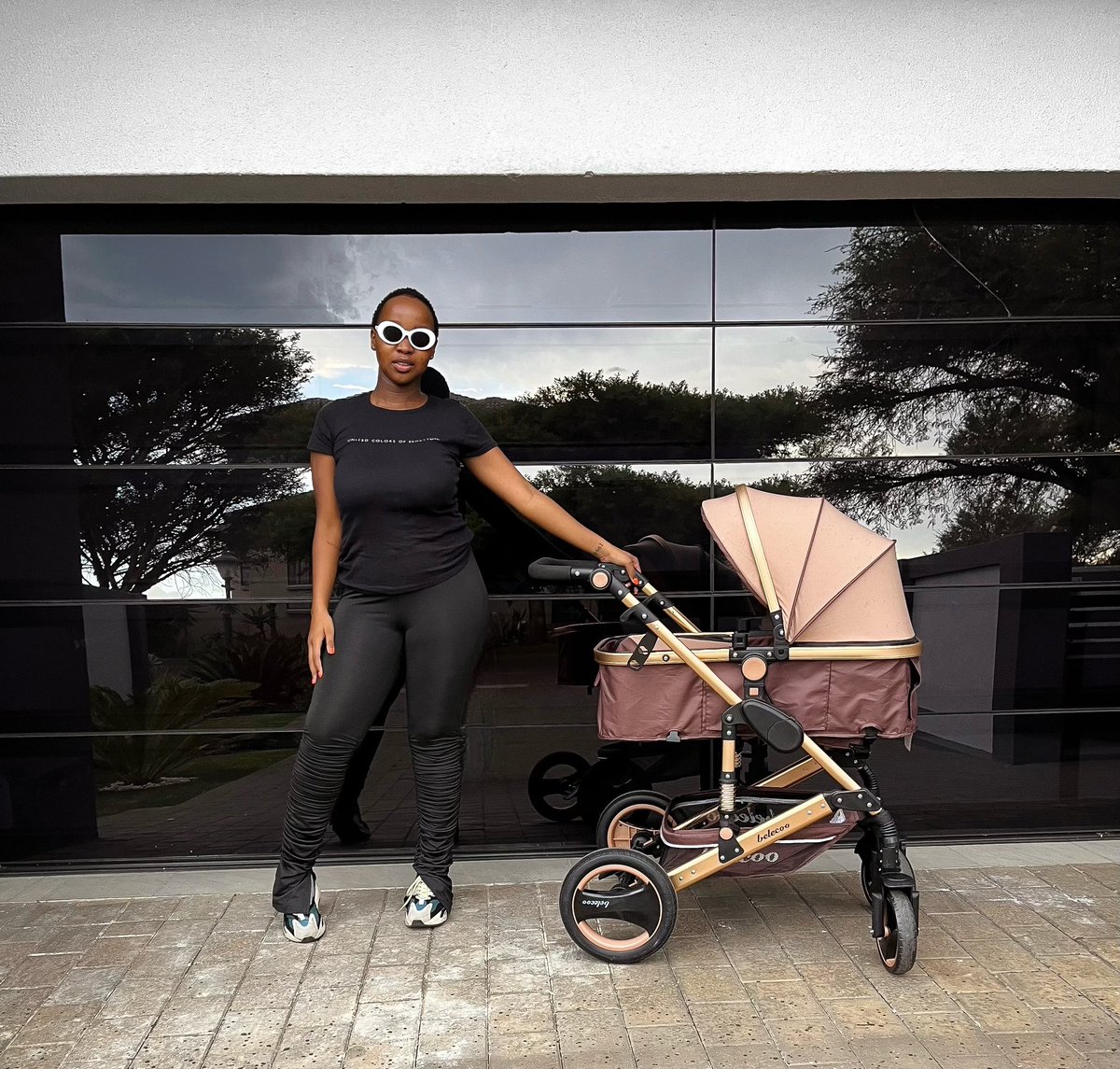 GolddSoull's tweet photo. New mommy 👶🏽 https://t.co/XucPghW7Mx