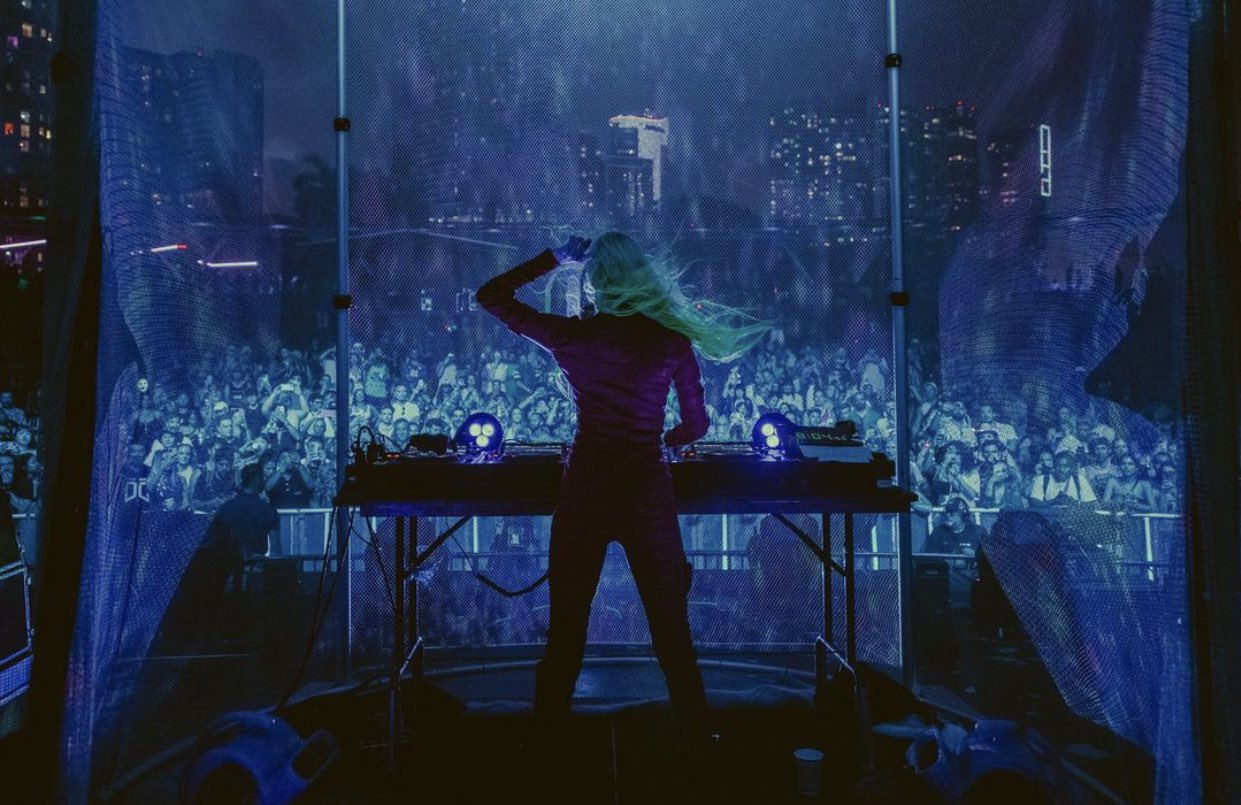 GRIMES FEED on Twitter "grimes ultra miami by tessa paisan https//t