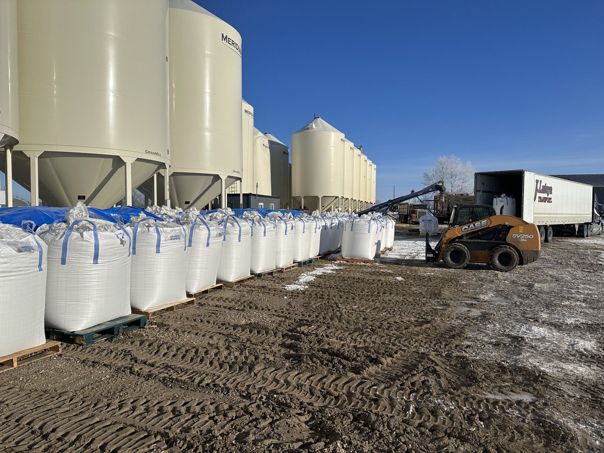 Busy day at Assure…52MT leaving the yard the hard way!  #abadvantage for the win