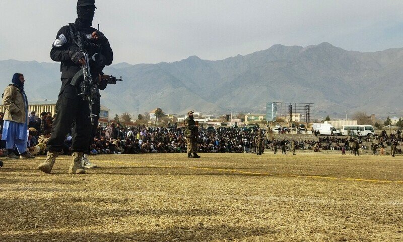 samota_sumer's tweet photo. Charikar, Afghanistan: The Taliban flogged 27 Afghans, including women, in front of a large crowd on Thursday, a https://t.co/9AVFKmalk9