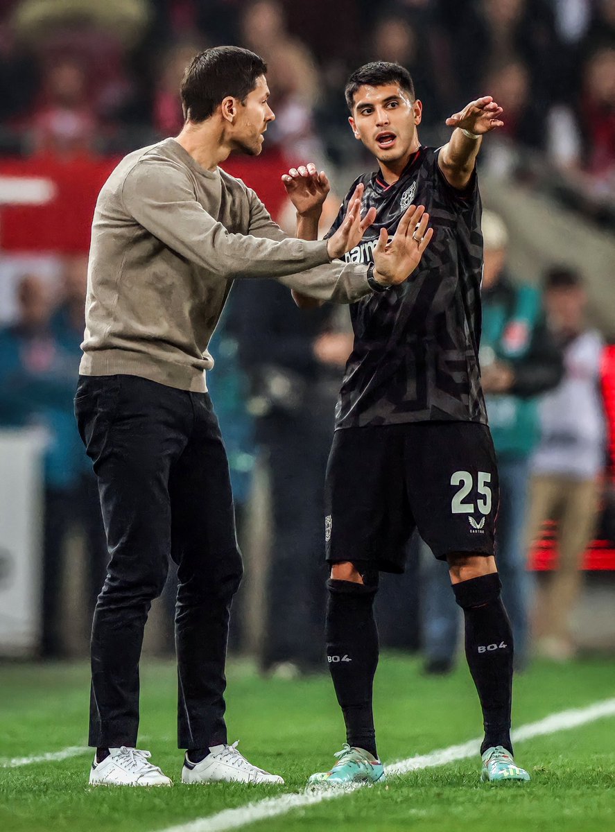 “Él se lo está creyendo. La experiencia del Mundial le ha servido para tener esa autoestima de cuando eres Campeón del Mundo. Pala lleva dos meses en un grandísimo nivel, la gran mejora del equipo se debe a su juego”.

Xabi Alonso, sobre Exe Palacios. 🔝🇦🇷