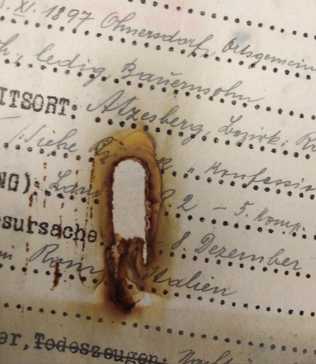 Why archivists remove metallic paper clips...

<a href="/Staatsarchiv/">Österreichisches Staatsarchiv</a>