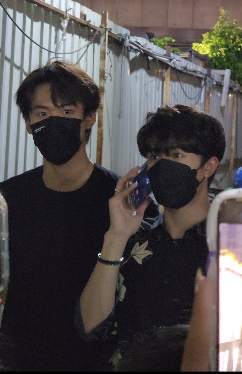 คือมาเดินตลาดแบบงงๆ เจอเขาแบบงงๆ