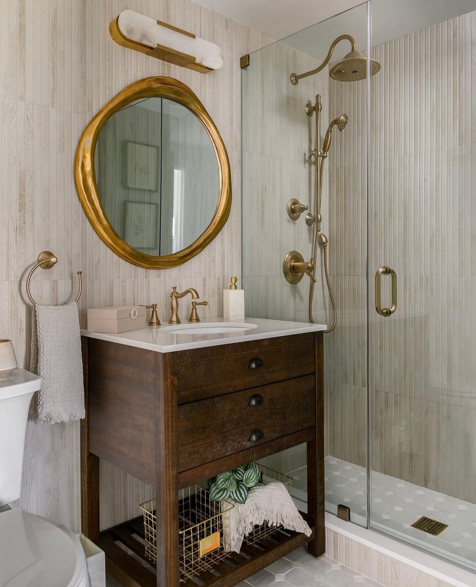 TileBar (@tilebar) on Twitter photo Wood-look tiles are the perfect way to bring texture and warmth into any design 😍
The textured look of the fluted design also adds dimension for an extra eye-catching element 👏
Design By: A. Sloan Design
tilebar.com/collection/por… Wood-look tiles are the perfect way to bring texture and warmth into any design 😍
The textured look of the fluted design also adds dimension for an extra eye-catching element 👏
Design By: A. Sloan Design
tilebar.com/collection/por…