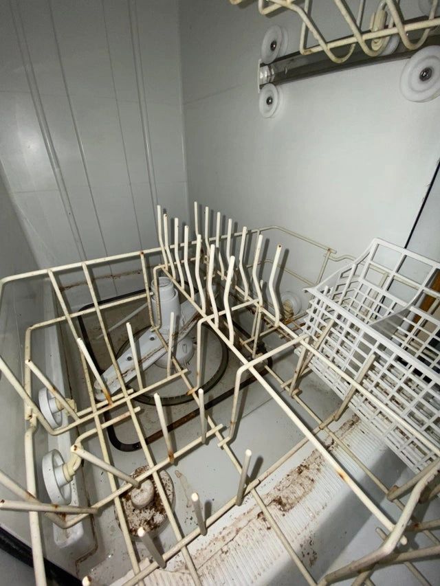 ProActiveMaint's tweet image. Dishwasher not cleaning well/smelling bad? It&apos;s time for a deep clean! Our ECO-WASH formula is tough on Grease, Scale &amp;amp; Odors but gentle on Dishwashers.

Schedule a Maintenance Package, including dishwasher cleaning with ECO-WASH. 

ProActiveAppMaintenance.com

 #DishwasherCleaning