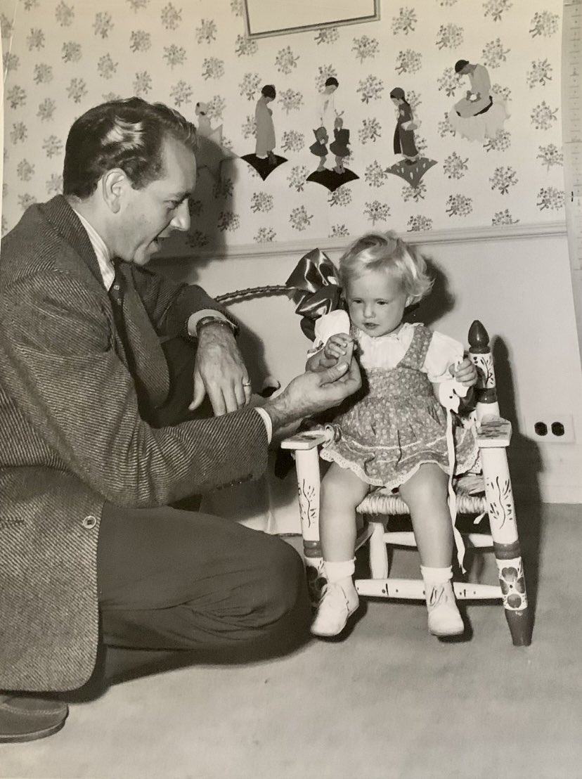 MEHenreid's tweet image. Remembering my father, Paul Henreid..today, the day of his passing, March 29, 1992. A very involved, present father..the movies were just his job. An amazing life that I am happy to honor.
#PaulHenreid #inmemoriam #wednesdaythought #ClassicMovies