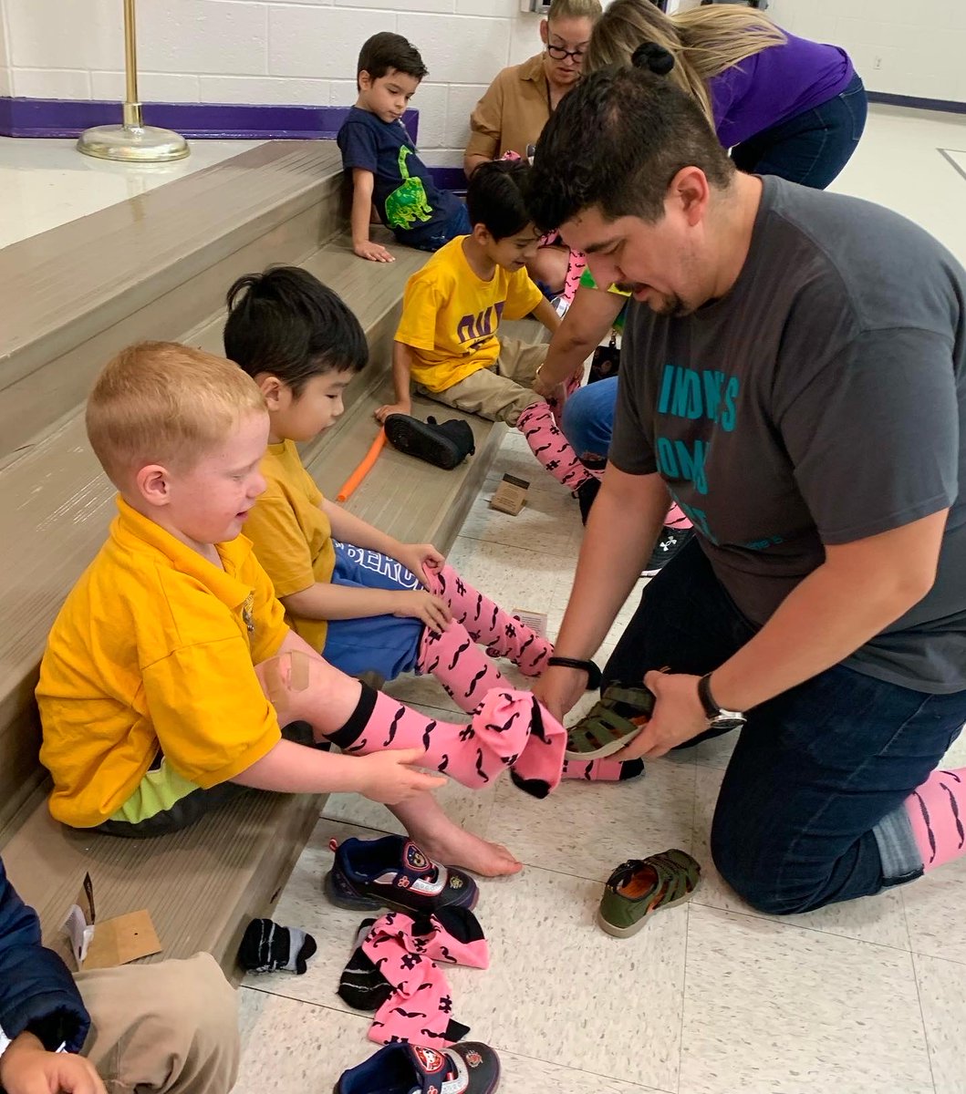 to me…..a hero looks like <a href="/MarioBlancas12/">Mario Blancas</a> and all the other teachers who r teaching children to love each other. #pinksocks 💖